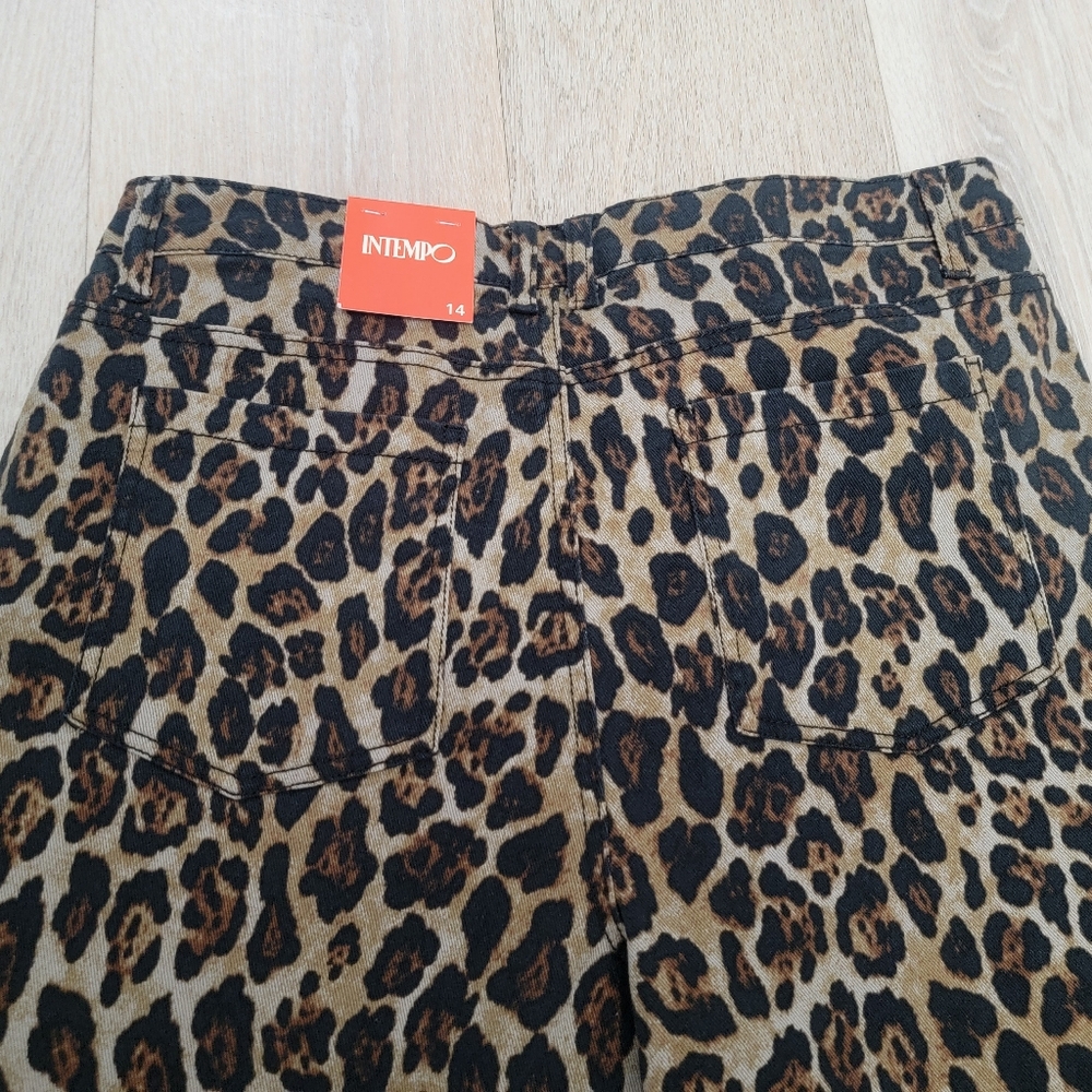 CHEETAH Print Women's  Jeans - Picture 8 of 11